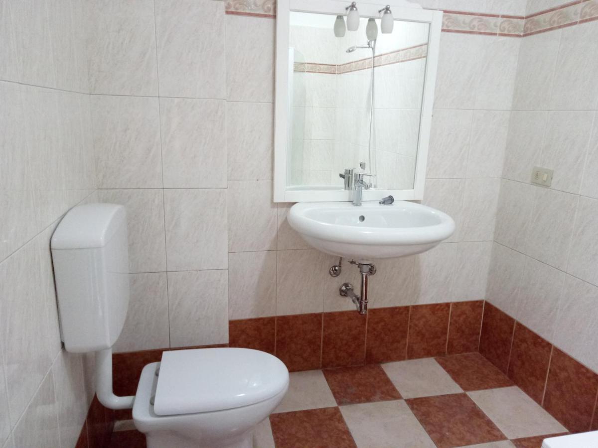 B&B Mike Novi Ligure Exterior foto