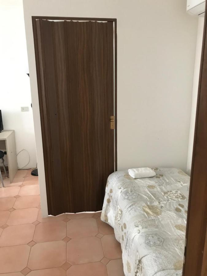 B&B Mike Novi Ligure Exterior foto